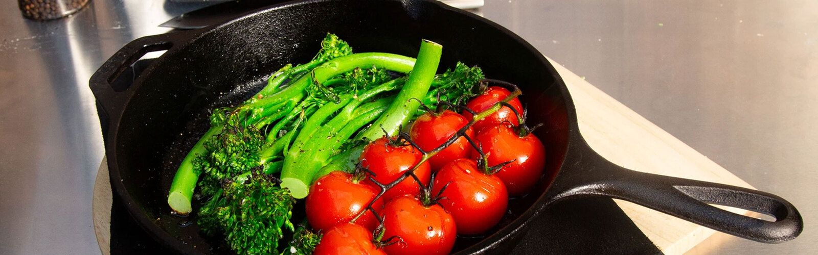 Gerösteter Broccoli mit Tomaten