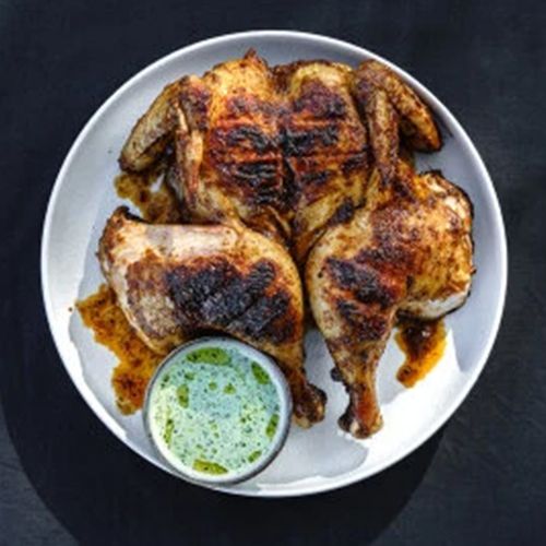 Peruanisches Grillhähnchen mit grüner Sauce