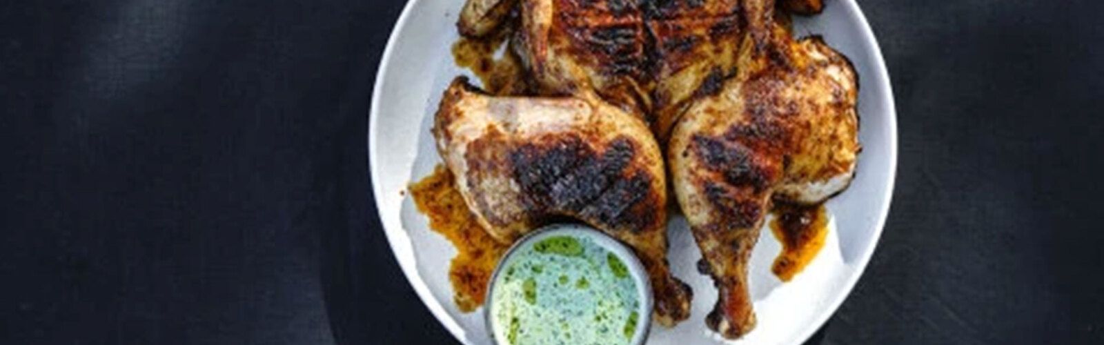 Peruanisches Grillhähnchen mit grüner Sauce