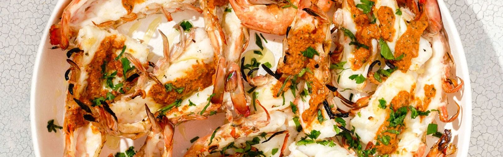 Gegrillte King Prawns mit Romesco-Sauce