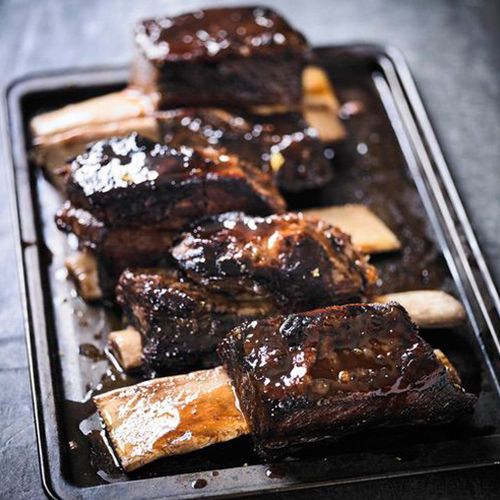 Geschmorte Short Ribs mit Zitrus und Chili