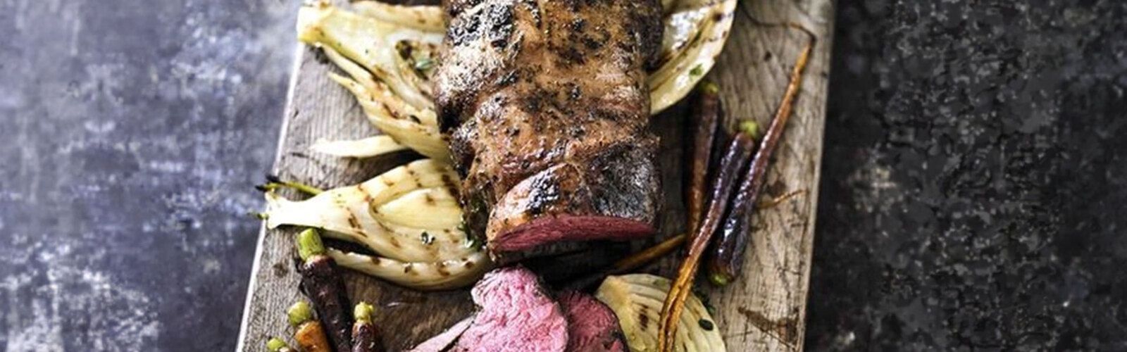 Honigglasierte Lammkeule vom Drehspieß
