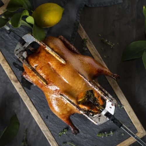 Drehspieß-Ente mit Sojasoße und Sternanis