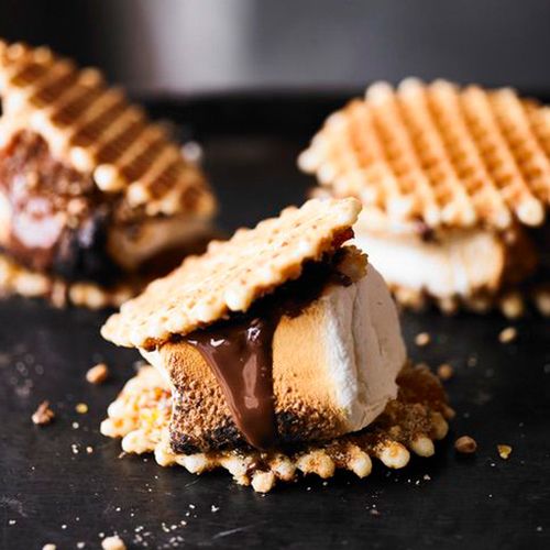 S’mores mit Orange und karamellisierten Mandeln