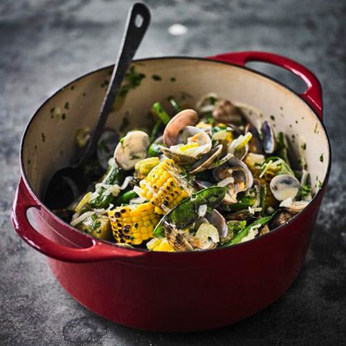 Clambake im Grillkorb – gebackene Muscheln