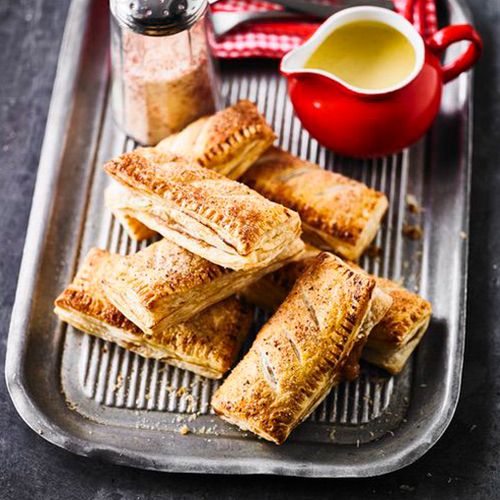 Karamellisierte Apfeltaschen mit Vanille-Kaffee-Custard